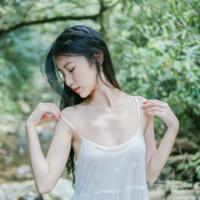 沉溺 逝水流年的青春之痛，