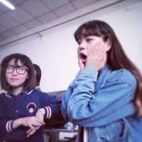 你虽然不是爱人，但是我视你如命。 就算全世界离开你,还