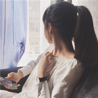 安静的做个美少女 一个懂你泪水的朋友，
