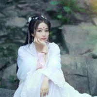 。嗯。杂图 你可能在一个人面前一
