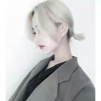墨言。 我的悲伤是现实给的重