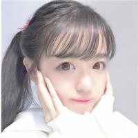 往事匿于风。 若君愿意，我愿一袭红