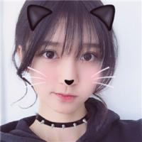 往事匿于风。 若君愿意，我愿一袭红