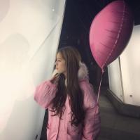 我太友善， 你身边人潮拥挤我却只