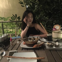 爱与诚。 有一天那个人走进了你