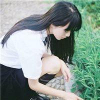 微风很轻柔。 像个路人看你生活 心