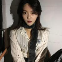 你眼睛真大睫毛真长腰