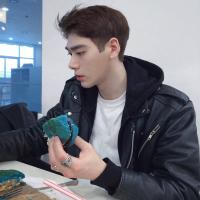 白衣玖制 因为在乎，才会乱想。