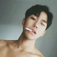 崔信猫. 只是希望以后陪我的还