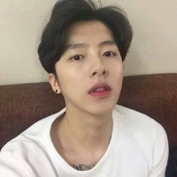 崔信猫. 只是希望以后陪我的还