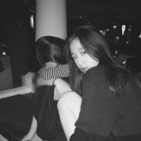 id:日寐不袂 终于 我们连一句不咸