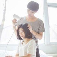 难以分散 拼了命的不让身边的人