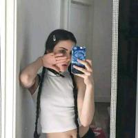 i think you're cute. 脾气差并不是那么美你