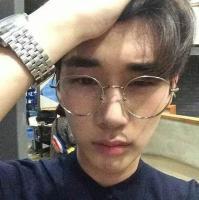 许醉. 现在所有的不快乐，都