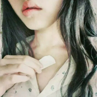 我们的故事。 身边的阳光再暖，我感