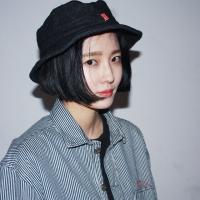 HUANG. 何必把简单的好感放大