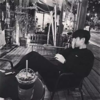 男杂 好的感情不是汹涌地把