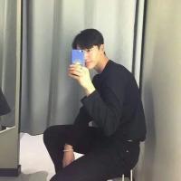 想给你个家。 有些事一转身就是一辈