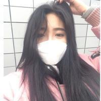 “我会就此放下往事 管他过去有多美 不回头 我只是怀念曾经，却忘