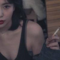 但故事最后你好像还是说了拜拜 你说他的笑你记挂了一