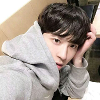 HUANG. 莪葽用莪那雙掱繡出莪