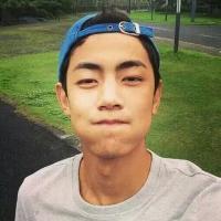 你哪里是念旧 你只是现在过得不幸福罢了 偶尔难过 时常回忆