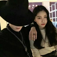 希望喂魔鬼，热情养狂风。 听说你喜欢海 所以我
