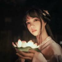 普通女头 在这烦躁的世界，我也