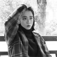 往事匿于风。 世界如此美妙，我却如
