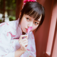 业余诗人. 虽然我很喜欢他 但始