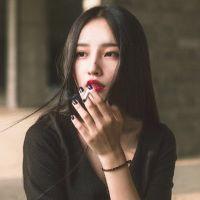 恩 或许只是我囍的刚好你们不囍而已。 面无表情的擦肩而过都