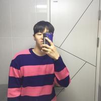 持刀少女 真想停下来歇一歇 怎