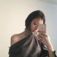 不打扰，是我的温柔 她们的圈子我融不进去