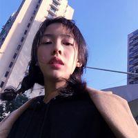 也曾举杯痛饮说要酒醉之后便是新生 可能是在错的时间遇上