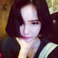 短发女生 我没有故事没有酒没有