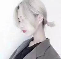 能不能给我一点幻想 体谅了乌云的沉重，就