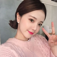 “摸了摸兜发现就剩青春智慧和美貌了” 有了你 我什么都不缺