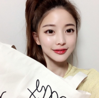 “摸了摸兜发现就剩青春智慧和美貌了” 所谓的百毒不侵 也不