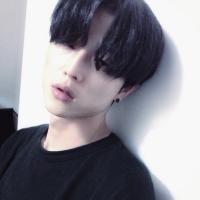男生 没权利潇洒就只能孤独