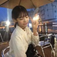 当我和世界不一样那就让我不一样 我是你一颗糖就能收买