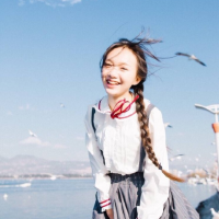 干净女孩。 你可以念旧，但别期盼
