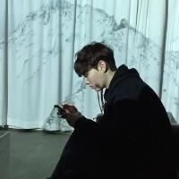 后悔 一个人至少拥有一个梦