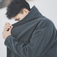 闻讯 一个人身边没有人，就