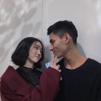 撩 风也沉默，孤单似在疯