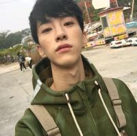 玩网男头 青春是一段容易动情却