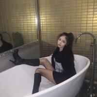 你来迟了 哭给自己听，笑给别人