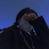 我在广场抽烟 你说你爱我，我笑着说