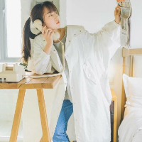 人生建议：和我在一起 一个人，站在街角、看