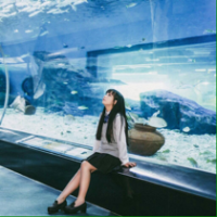 酷一点 常常想到有一天会在街