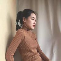 你说我们相见恨晚我说我爱你不够勇敢 那被岁月覆盖的花开，